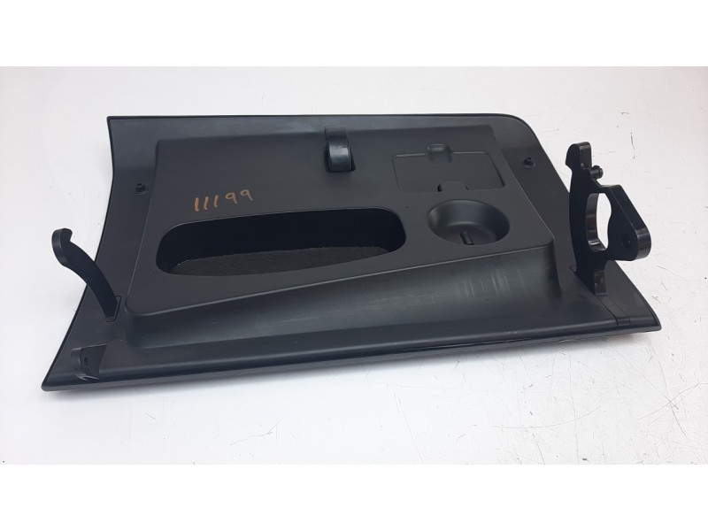 Recambio de guantera para kia venga 1.6 crdi cat referencia OEM IAM 845201P001  