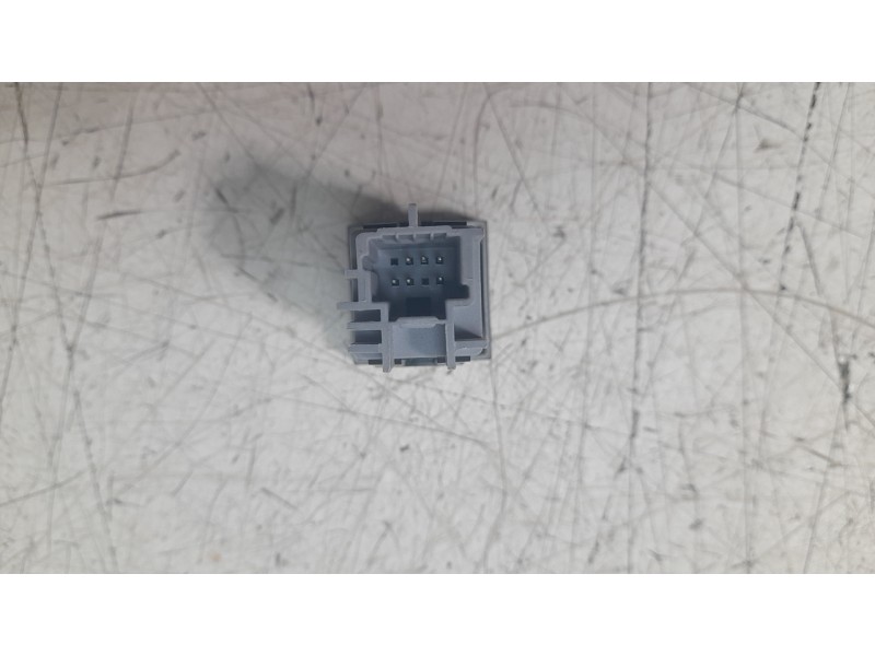 Recambio de interruptor para dacia duster ii anniversary referencia OEM IAM 251250446R  