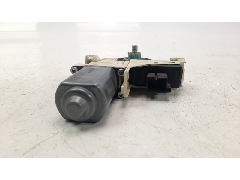Recambio de motor elevalunas trasero derecho para audi q7 (4l) 3.0 v6 24v tdi referencia OEM IAM 4L0959802B 977272101 7746018901