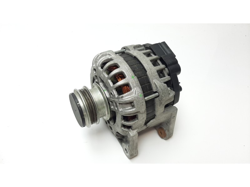Recambio de alternador para dacia sandero 1.2 16v cat referencia OEM IAM 231008386R ALF640501HQ A10790
