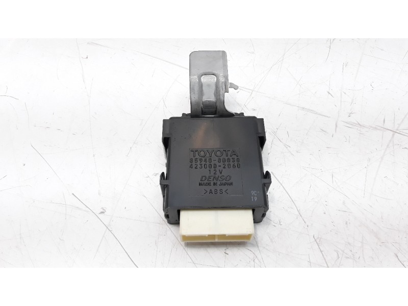 Recambio de modulo electronico para toyota yaris referencia OEM IAM 859400D030 4230002060 
