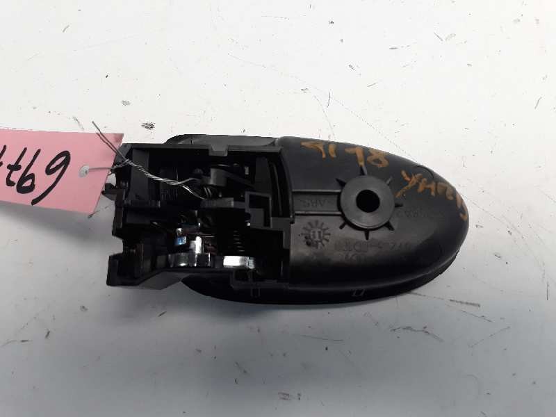Recambio de maneta interior trasera derecha para toyota yaris active referencia OEM IAM 692050D100  
