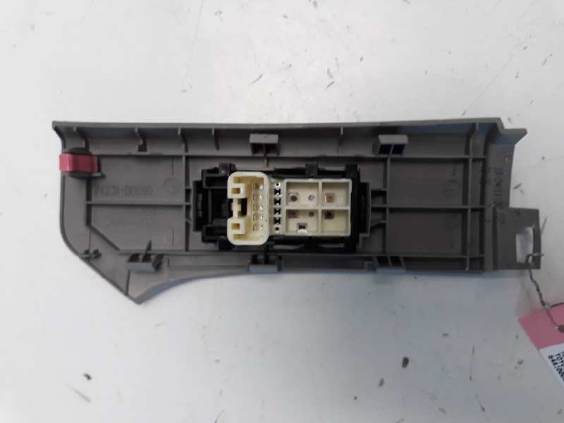 Recambio de mando elevalunas delantero derecho para toyota yaris active referencia OEM IAM   
