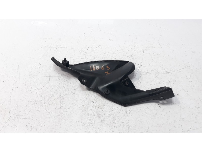 Recambio de moldura para kawasaki z 900 z 900 referencia OEM IAM 140930917  