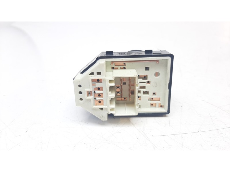 Recambio de mando retrovisor para kia venga 1.6 crdi cat referencia OEM IAM 457480  