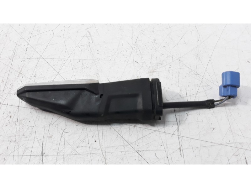 Recambio de piloto lateral derecho para kawasaki z 900 z 900 referencia OEM IAM 230370461  