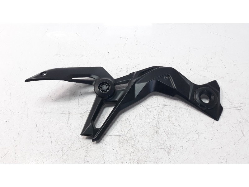 Recambio de moldura para kawasaki z 900 z 900 referencia OEM IAM 140930926  