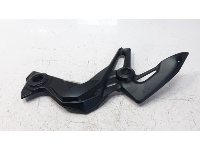 Recambio de moldura para kawasaki z 900 z 900 referencia OEM IAM 140930926  