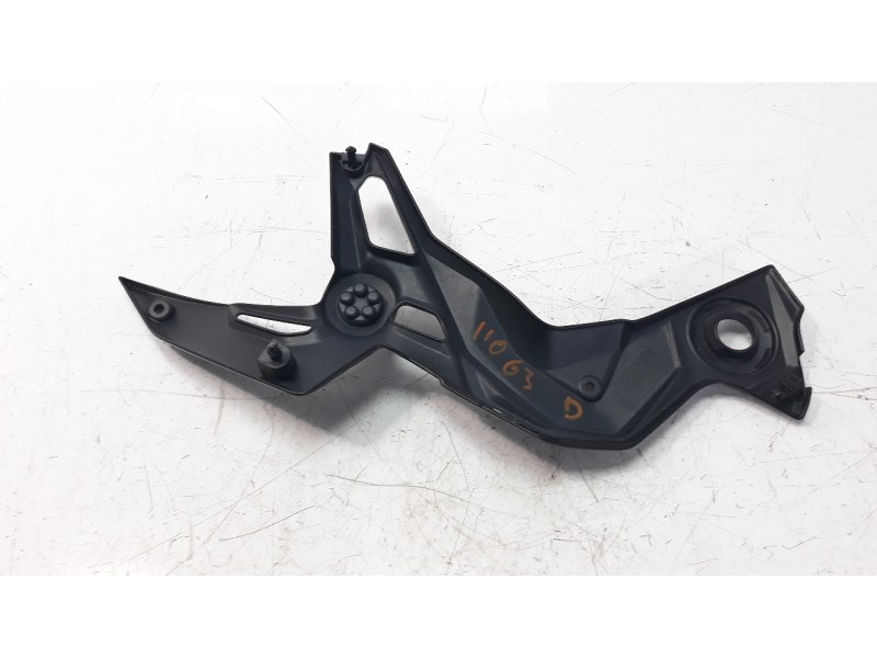 Recambio de moldura para kawasaki z 900 z 900 referencia OEM IAM 140930926  