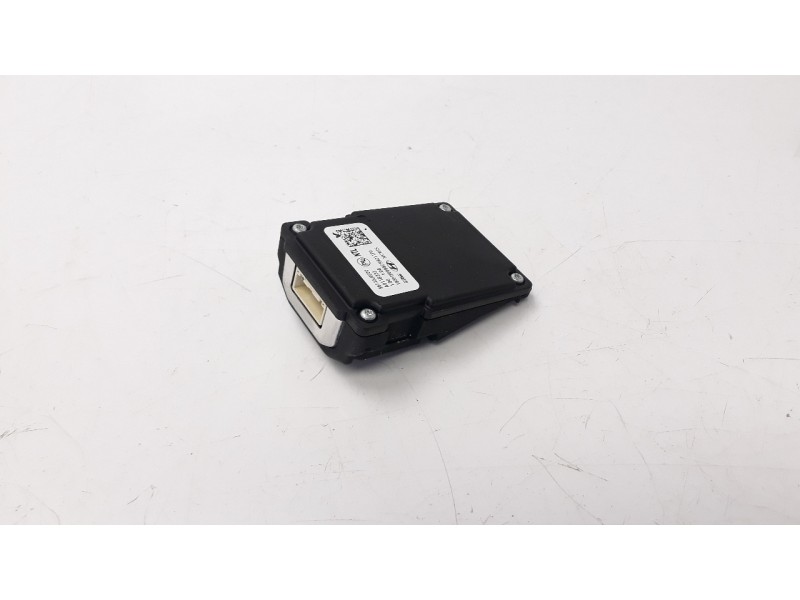 Recambio de modulo electronico para hyundai kona 1.0 tgdi cat referencia OEM IAM 95740J3000  