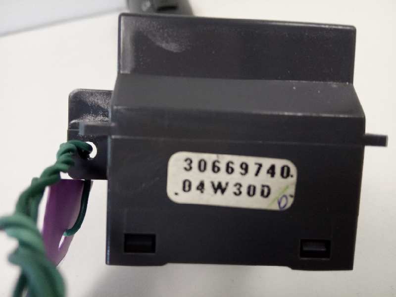 Recambio de mando limpia para volvo s60 berlina 2.4 diesel referencia OEM IAM 30669740  