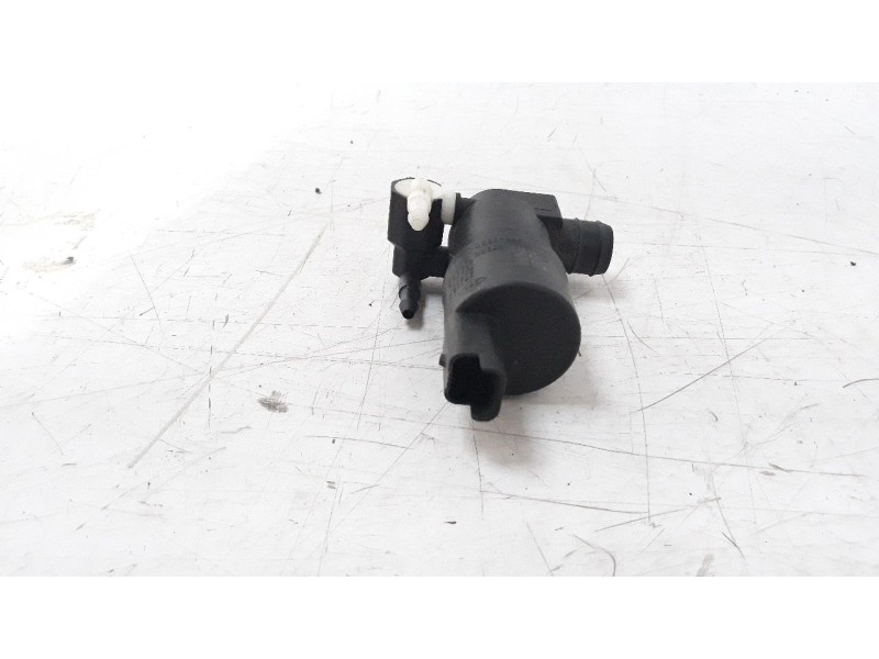 Recambio de bomba limpia para dacia dokker referencia OEM IAM 9643447980  