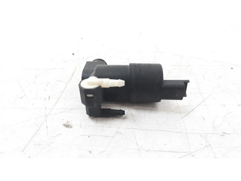 Recambio de bomba limpia para dacia dokker referencia OEM IAM 9643447980  