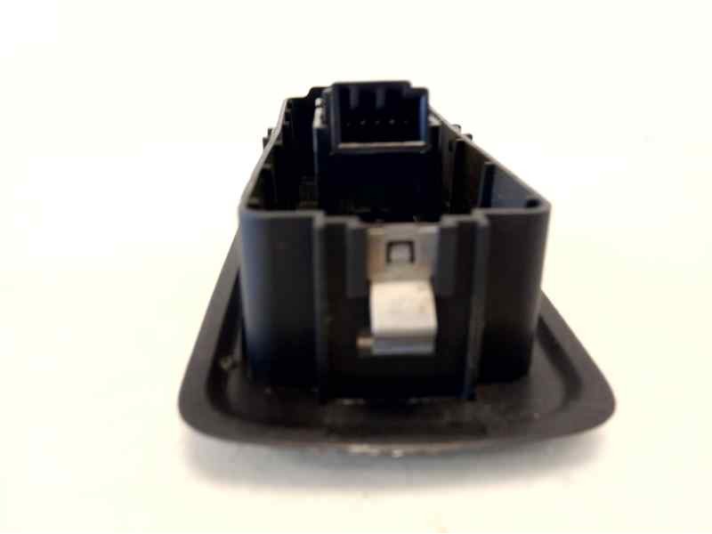 Recambio de mando elevalunas trasero izquierdo para land rover discovery 4 tdv6 se referencia OEM IAM AH2214717AB  
