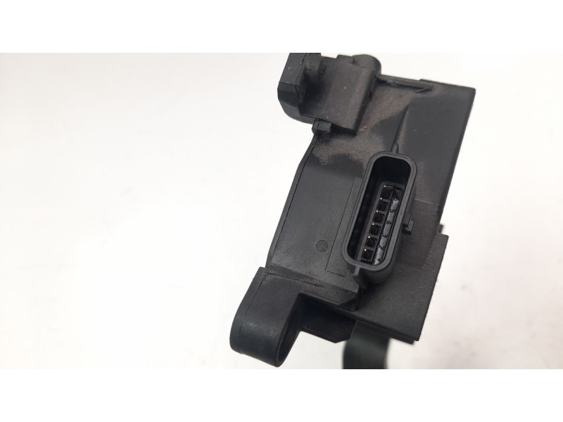 Recambio de potenciometro pedal para renault megane iv berlina 5p 1.2 tce energy referencia OEM IAM 180020000R  