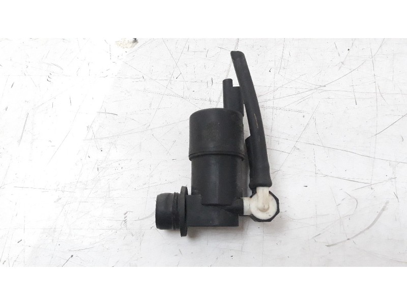 Recambio de bomba limpia para dacia dokker referencia OEM IAM 9643447980  