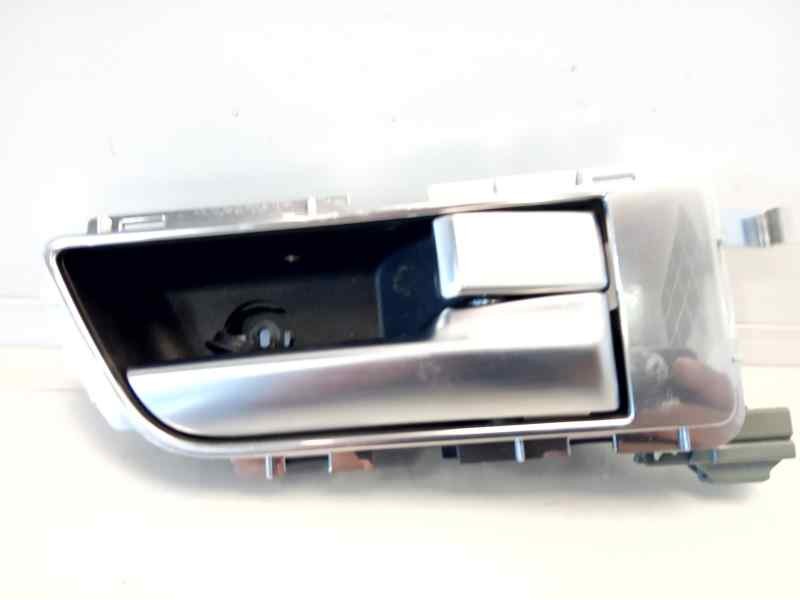 Recambio de maneta interior trasera derecha para land rover discovery 4 tdv6 se referencia OEM IAM AH2222600AC  
