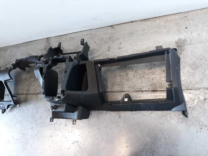 Recambio de moldura para toyota yaris active referencia OEM IAM   