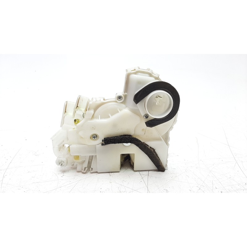 Recambio de cerradura puerta delantera derecha para suzuki vitara 1.6 ddis turbodiesel cat referencia OEM IAM 8220154P20  