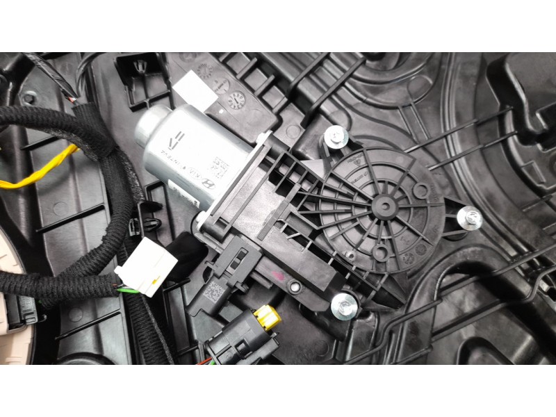 Recambio de elevalunas delantero derecho para hyundai i30 (pd) tecno mild-hybrid referencia OEM IAM 81320G3050  