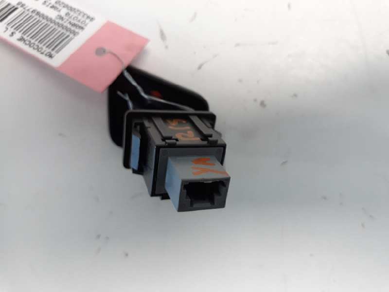 Recambio de warning para toyota yaris active referencia OEM IAM 843320D020  