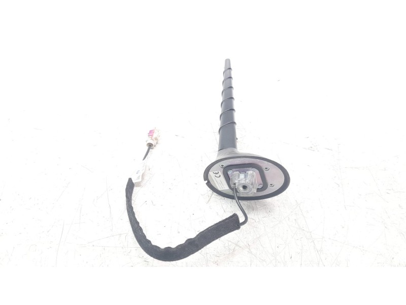 Recambio de antena para jeep compass ii 2.0 m-jet cat referencia OEM IAM P05091872AA  