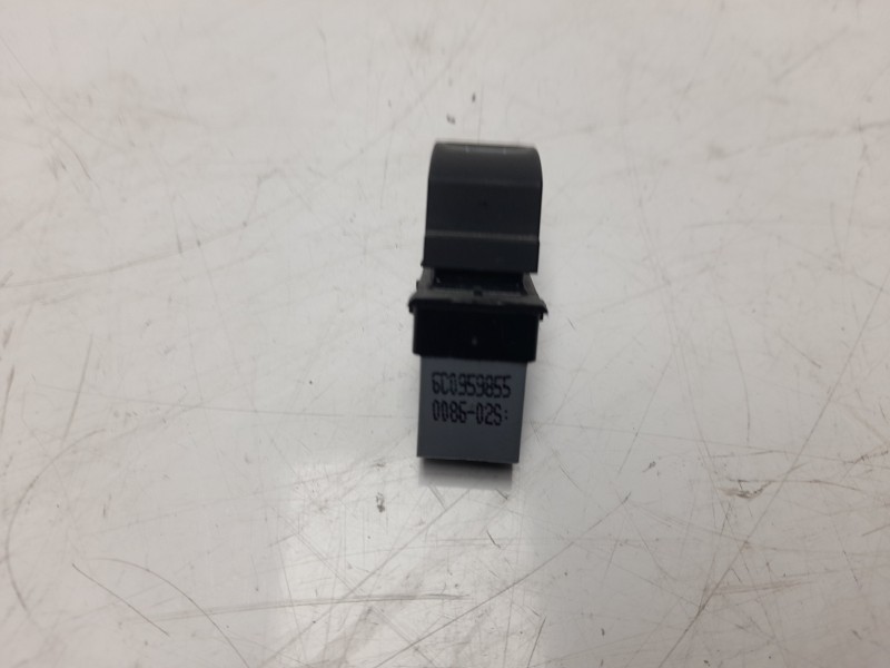 Recambio de mando elevalunas delantero derecho para volkswagen polo (6c1) advance bluemotion referencia OEM IAM 6C0959855  
