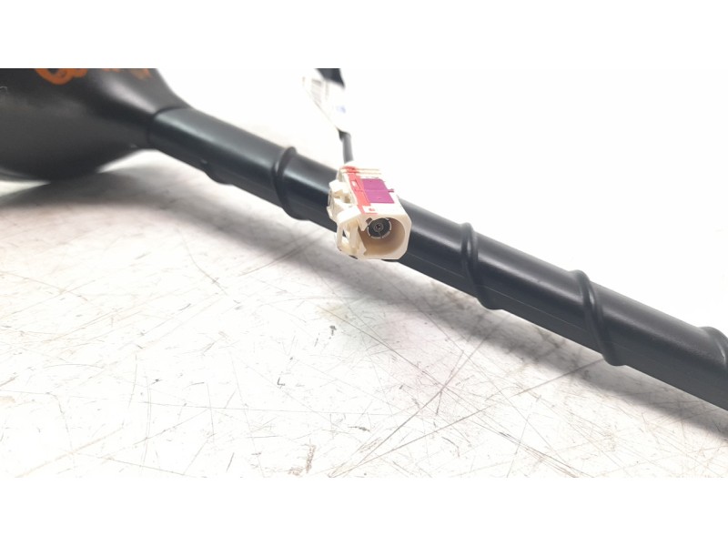 Recambio de antena para jeep compass ii 2.0 m-jet cat referencia OEM IAM P05091872AA  
