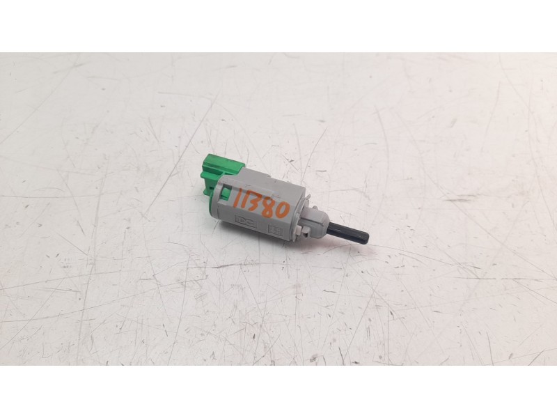 Recambio de interruptor para renault megane iv berlina 5p 1.2 tce energy referencia OEM IAM 253206454R A4535453300 