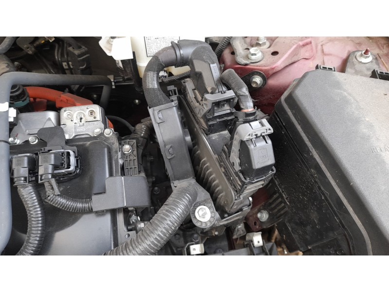 Recambio de centralita motor uce para toyota rav4 hybrid 4x2 advance referencia OEM IAM 2763001852  