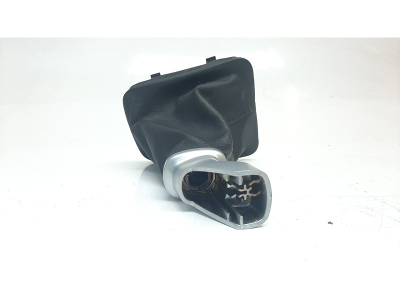 Recambio de pomo palanca cambio para kia venga 1.6 crdi cat referencia OEM IAM 437111H010 846321P000EQ 