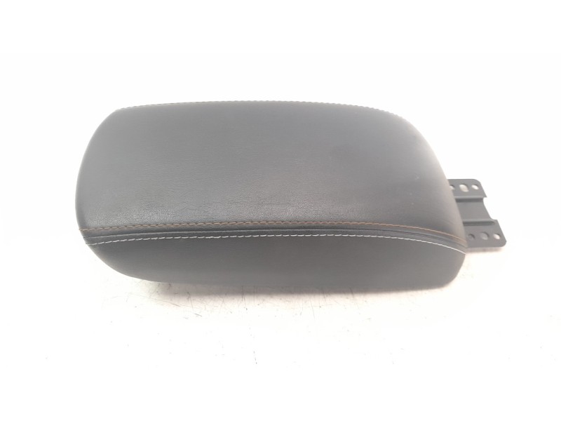 Recambio de apoyabrazos central para jeep compass ii 2.0 m-jet cat referencia OEM IAM 2031563XW1  