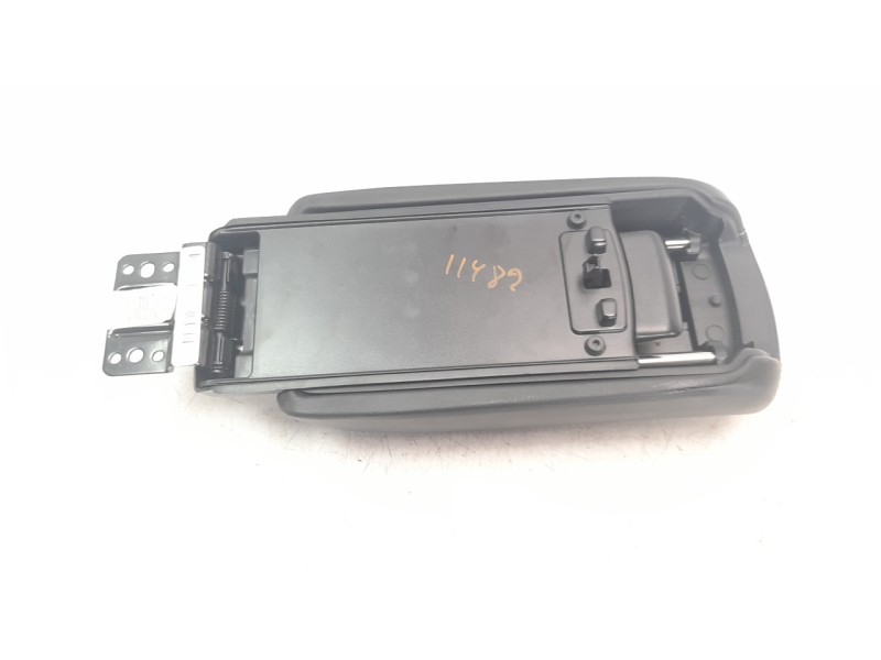 Recambio de apoyabrazos central para jeep compass ii 2.0 m-jet cat referencia OEM IAM 2031563XW1  