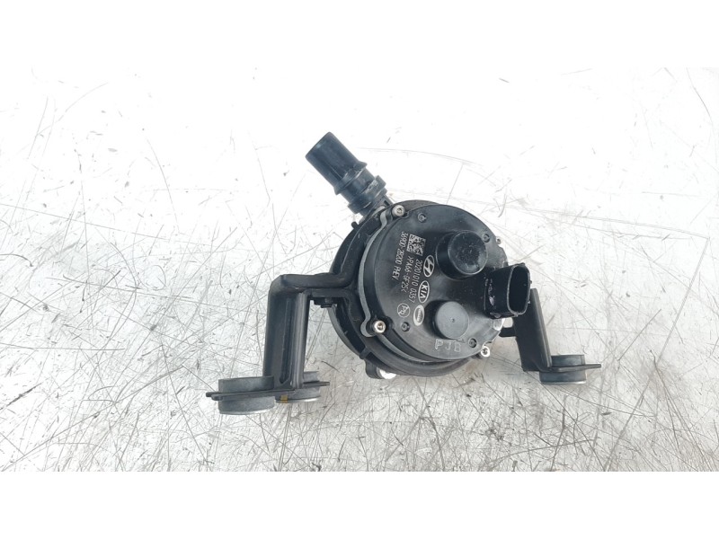 Recambio de bomba agua para kia niro referencia OEM IAM 369002B200  