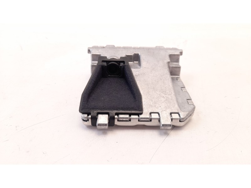Recambio de modulo electronico para mazda 2 lim. () 1.5 16v cat referencia OEM IAM D23PHL A2C7567070300 KE505