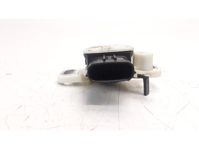 Recambio de sensor para toyota corolla (e21) referencia OEM IAM 8951047040  