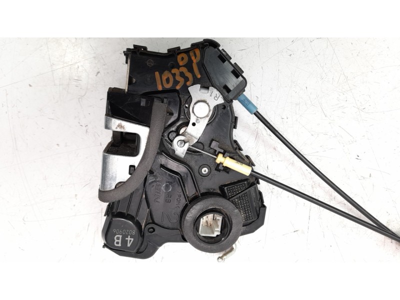 Recambio de cerradura puerta delantera derecha para toyota rav 4 referencia OEM IAM A046693  