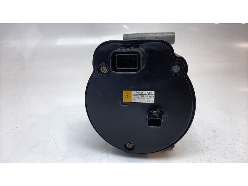 Recambio de compresor aire acondicionado para toyota rav4 hybrid 4x2 advance referencia OEM IAM 8837033050  