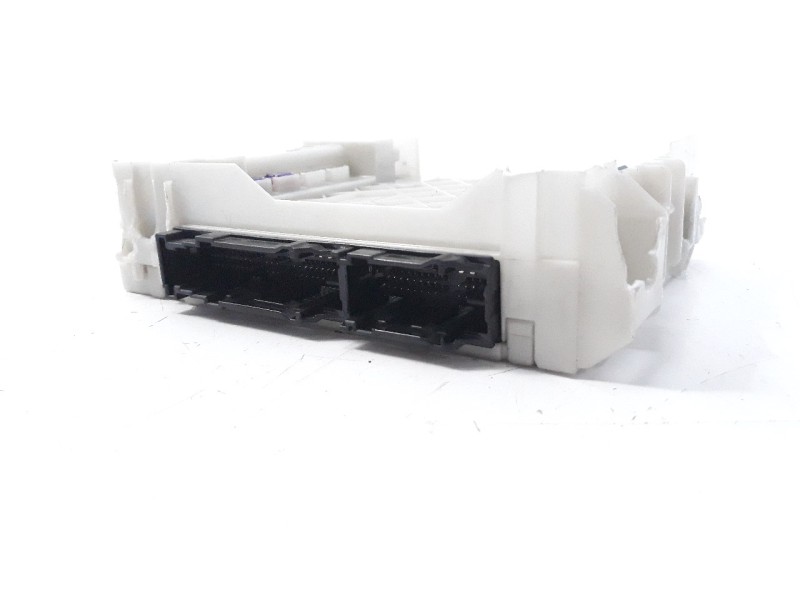 Recambio de caja reles / fusibles para toyota c-hr referencia OEM IAM 82730F4010B A121T007ME0 