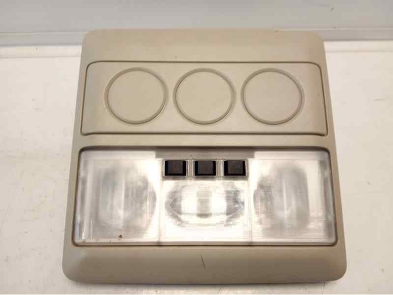 Recambio de luz interior para land rover discovery 4 tdv6 se referencia OEM IAM LR038071  