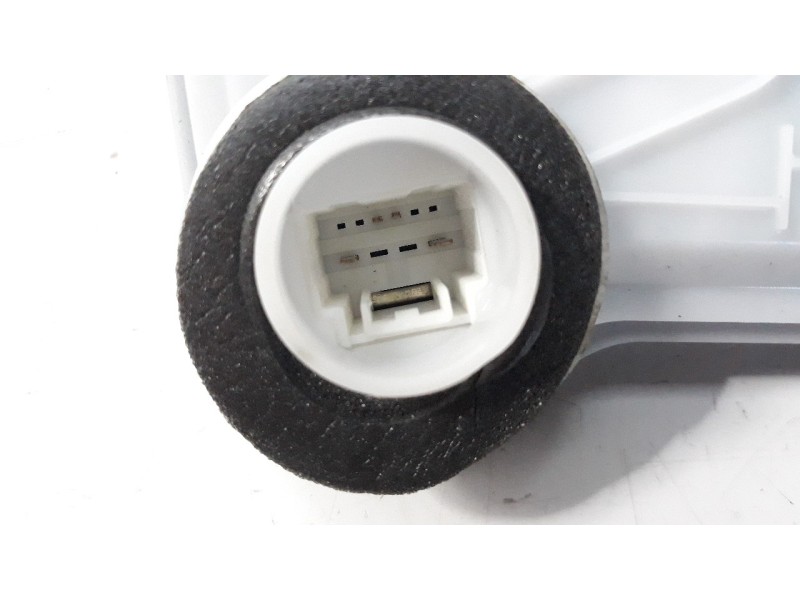 Recambio de cerradura puerta delantera derecha para toyota c-hr referencia OEM IAM 69030F4020  