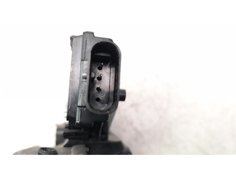 Recambio de cerradura maletero / porton para jeep compass ii 2.0 m-jet cat referencia OEM IAM 68247936AB  