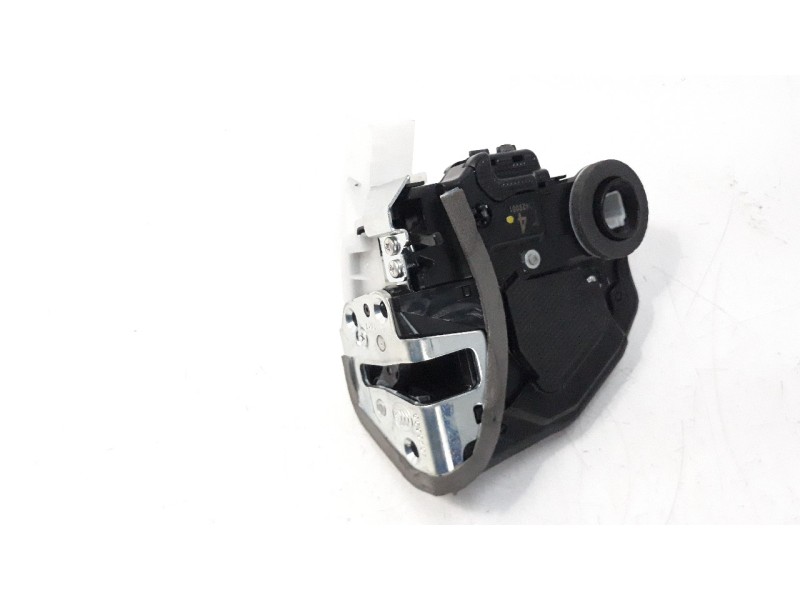 Recambio de cerradura puerta trasera derecha para toyota c-hr referencia OEM IAM 70429001  