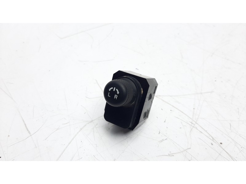 Recambio de mando retrovisor para suzuki vitara 1.6 ddis turbodiesel cat referencia OEM IAM 3795057L00000  