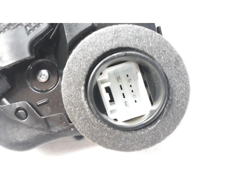 Recambio de cerradura puerta trasera derecha para toyota c-hr referencia OEM IAM 70429001  