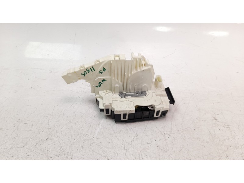 Recambio de cerradura puerta delantera izquierda para mercedes-benz clase c (w204) coupe 2.1 cdi cat referencia OEM IAM 20472027