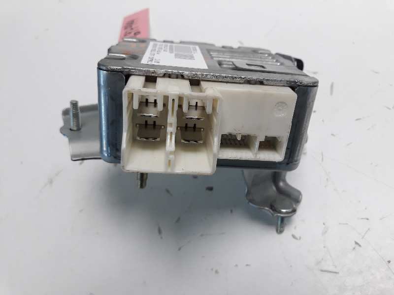 Recambio de centralita asd para toyota yaris active referencia OEM IAM 896500D180 6900002072 1129003054