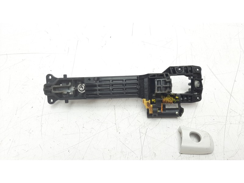 Recambio de maneta exterior delantera izquierda para suzuki vitara 1.6 ddis turbodiesel cat referencia OEM IAM 8281263J005PK  