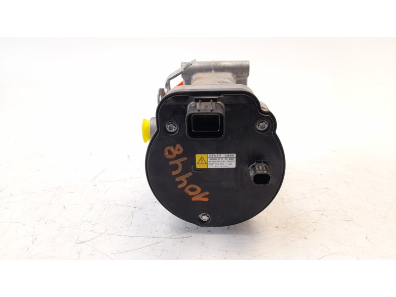 Recambio de compresor aire acondicionado para toyota c-hr referencia OEM IAM 0424000370  