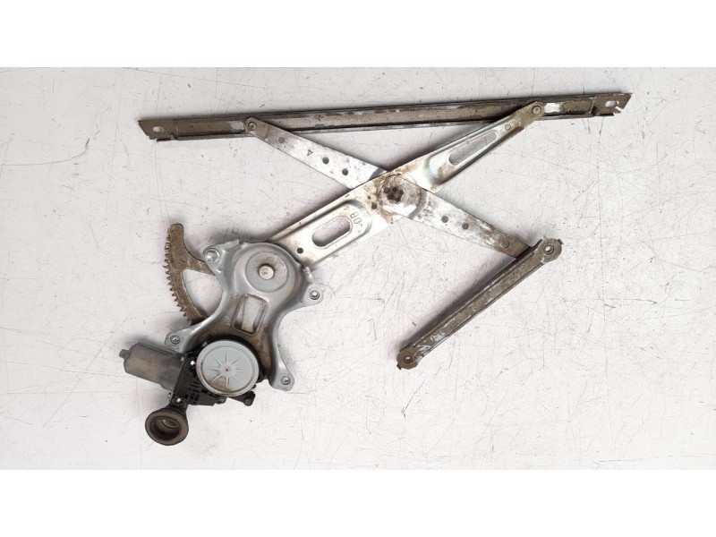 Recambio de elevalunas delantero derecho para toyota rav 4 referencia OEM IAM 6980130280  